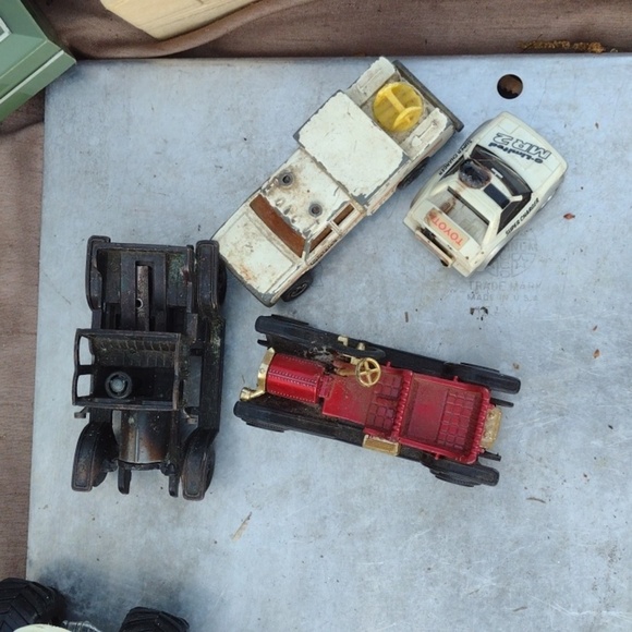 Assorted Toy Vehicle Set - Picture 4 of 7